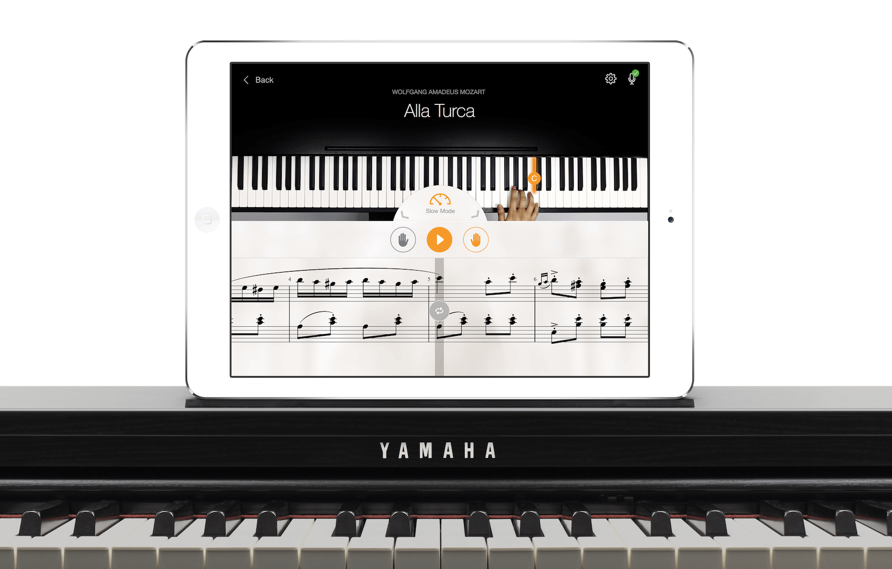 La perfecta de empezar a tocar el piano. Seleccione un instrumento Yamaha, active la app y aprenda su primera canción en solo